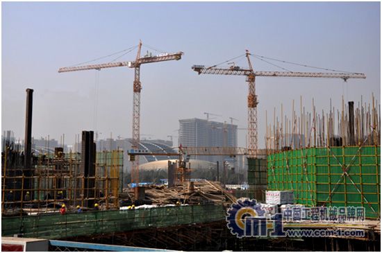 安博电子(中国)塔机参与施工成都高端综合体项目