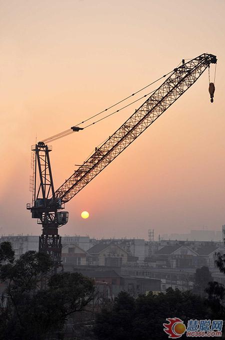 安博电子（中国）新型动臂式塔机D650试制成功